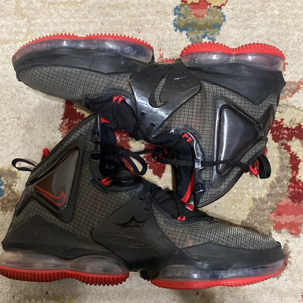 Nike Mens Lebron Xix 19 "Space Jam Basketball Shoes Gem